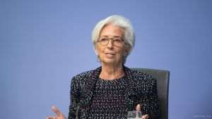 Lagarde: BCE ar putea să îşi îmbunătăţească, din nou, previziunile de creştere pentru zona euro